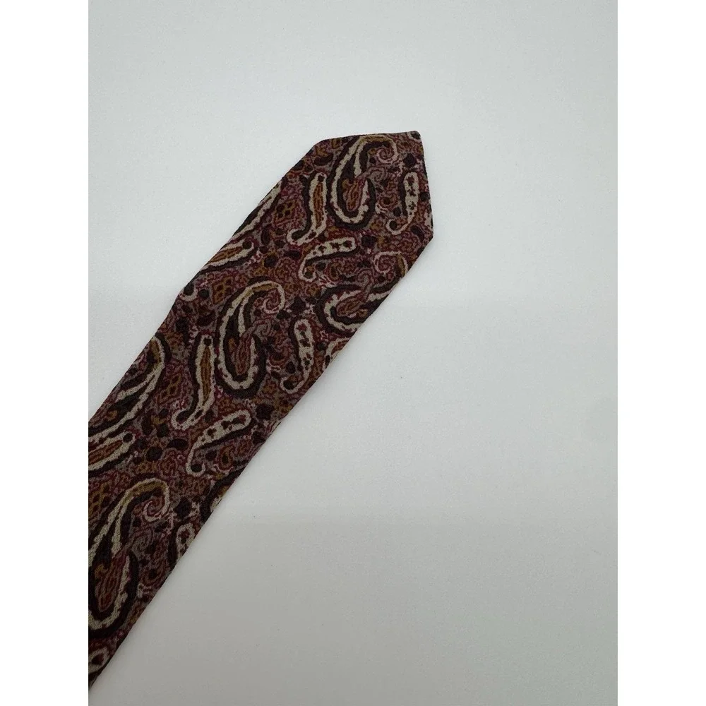 Giorgio Armani Cravatte Silk Tie Red Paisley Pattern Made in Italy Designer Tie